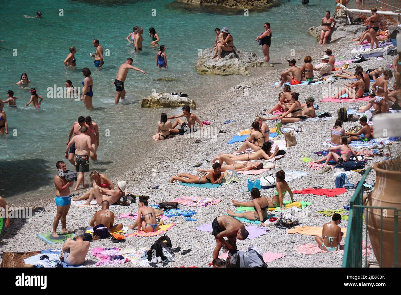 Sole e mare spiaggia hi-res stock photography and images - Alamy