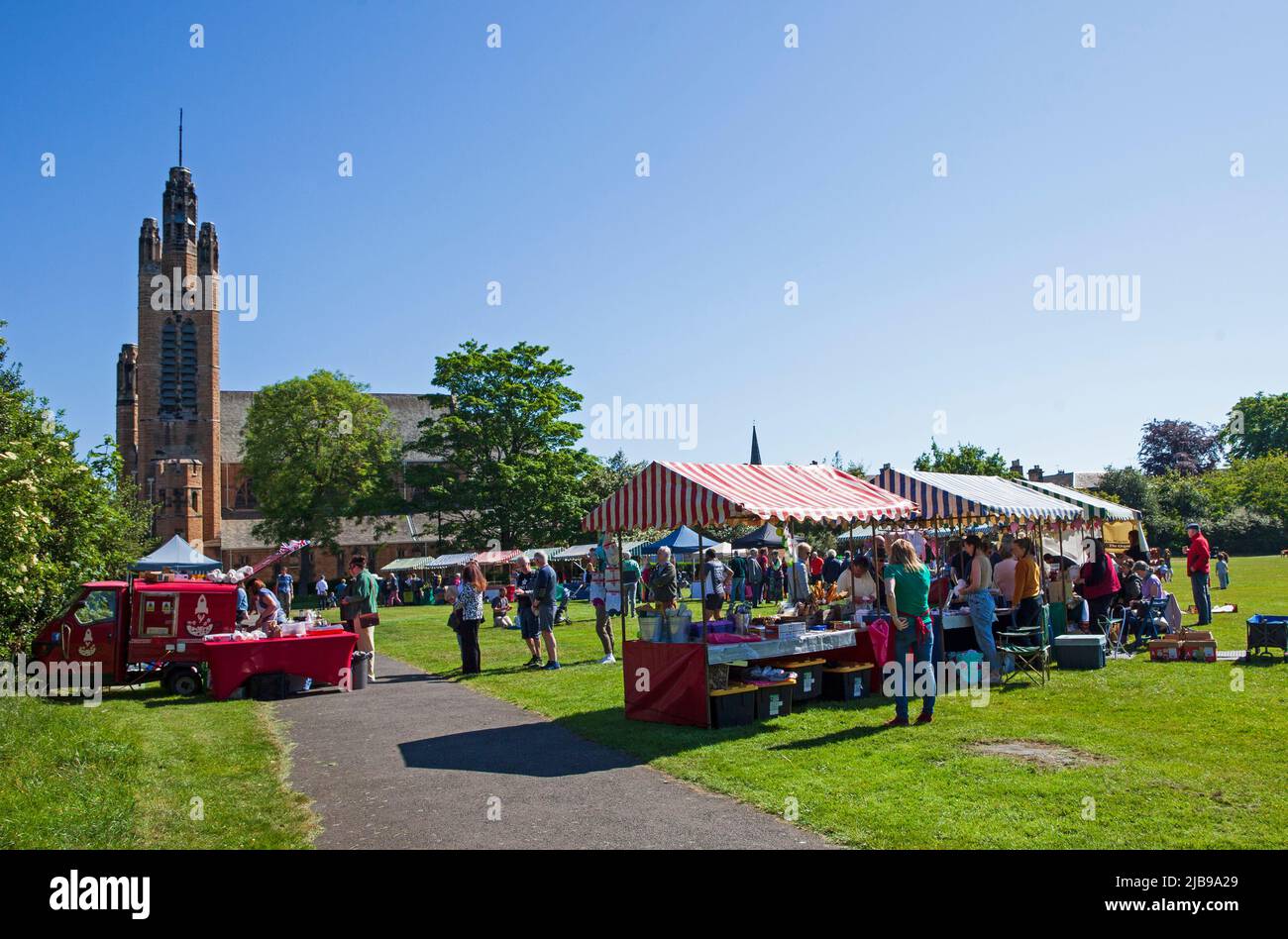 Portobello, Edinburgh, Scotland, UK. 4th June 2022, 13 degrees