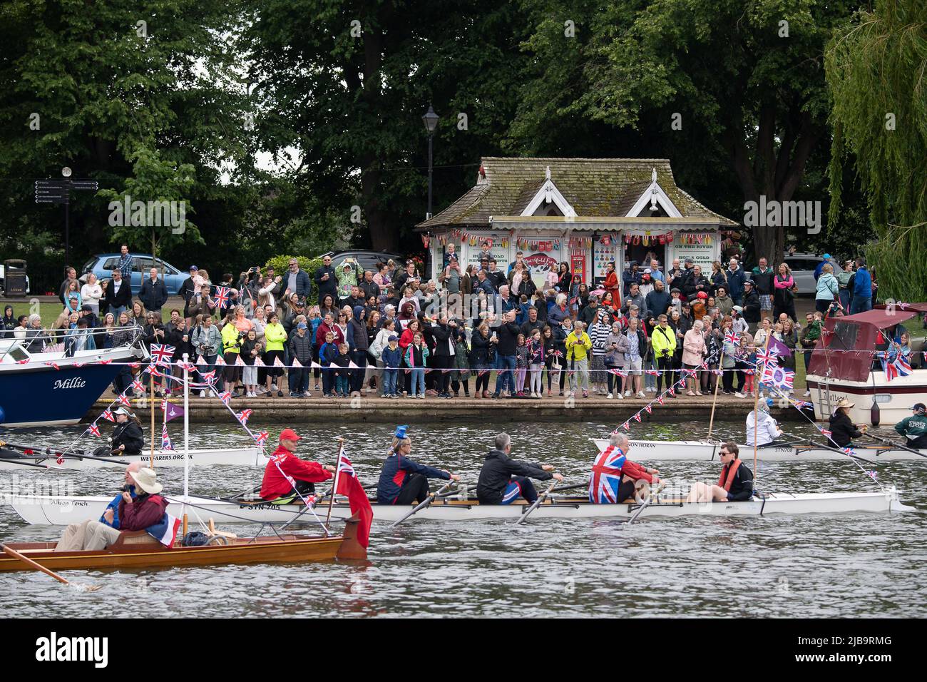 Windsor, Berkshire, UK. 4th June, 2022. A spectacular Platinum Jubilee