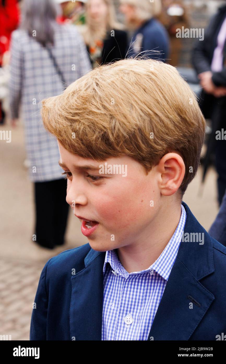 Cardiff Castle, South Wales, UK.  4 June 2022.  The Duke and Duchess of Cambridge visit the castle today as part of the Jubilee tour, speaking to artists who’ll perform at the concert this evening.  They are accompanied by Prince George and Princess Charlotte.  Credit: Andrew Bartlett/Alamy Live News Stock Photo