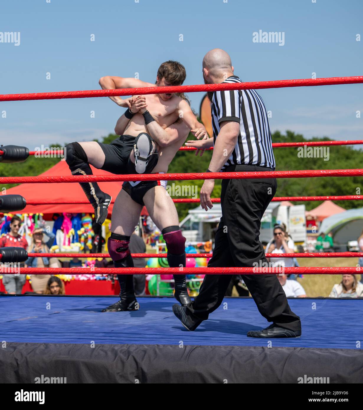 Brentwood Essex 4th June 2022 Essex Country Show, Brentwood Essex fairground wrestling, Credit: Ian Davidson/Alamy Live News Stock Photo