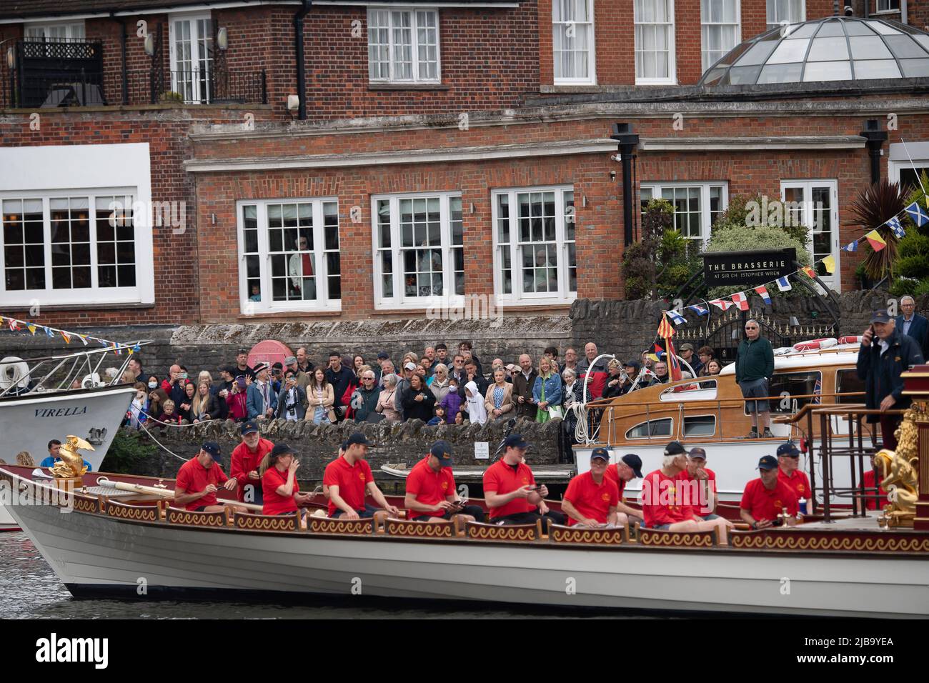 Windsor, Berkshire, UK. 4th June, 2022. A spectacular Platinum Jubilee