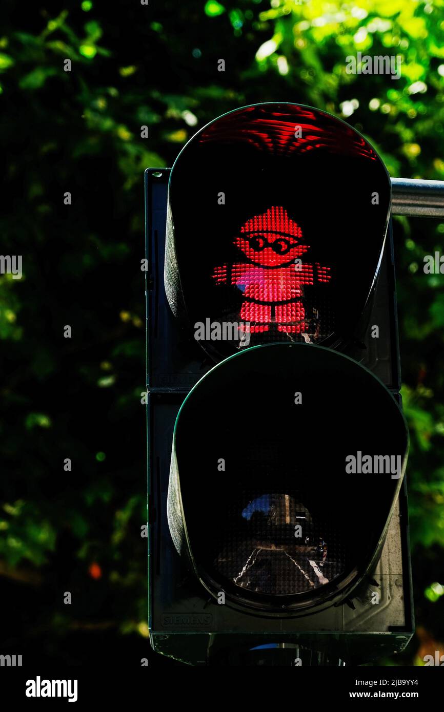 Mainz, Germany, June 27- 2019 Red Traffic Light Figure Which Was Specially Designed For The City Of Mainz, Germany. Stock Photo