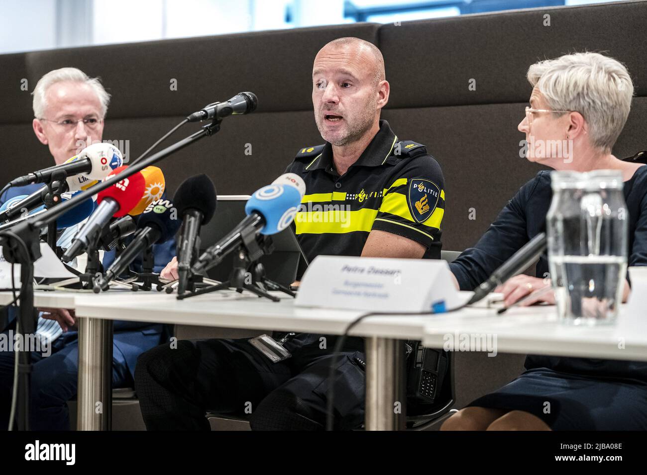 2022-06-04 16:34:15 MAASTRICHT - Mayor of Sittard-Geleen Xander Beenhakkers, Hans Verheijen of the Limburg police unit and mayor of Kerkrade Petra Dassen-Housen during a press conference at the police station about the case of the missing boy Gino. ANP ROB ENGELAAR netherlands out - belgium out Stock Photo