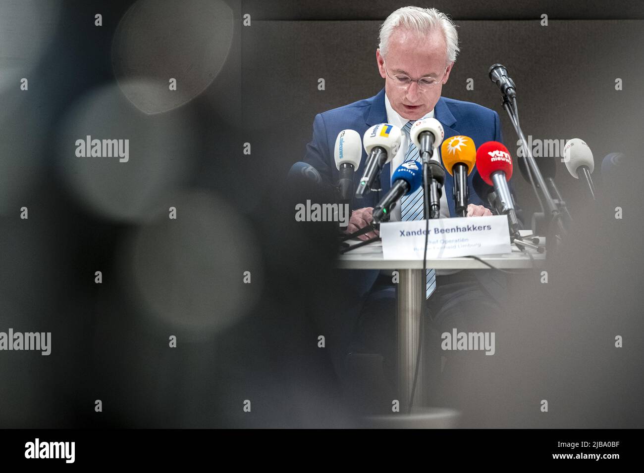 2022-06-04 16:36:52 MAASTRICHT - Mayor of Sittard-Geleen Xander Beenhakkers during a press conference at the police station about the case of the missing boy Gino. ANP ROB ENGELAAR netherlands out - belgium out Stock Photo
