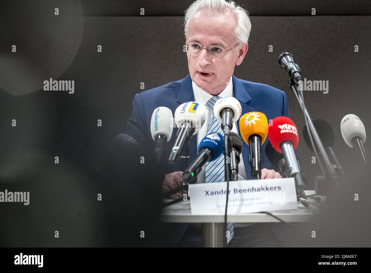 2022-06-04 16:36:54 MAASTRICHT - Mayor of Sittard-Geleen Xander Beenhakkers during a press conference at the police station about the case of the missing boy Gino. ANP ROB ENGELAAR netherlands out - belgium out Stock Photo