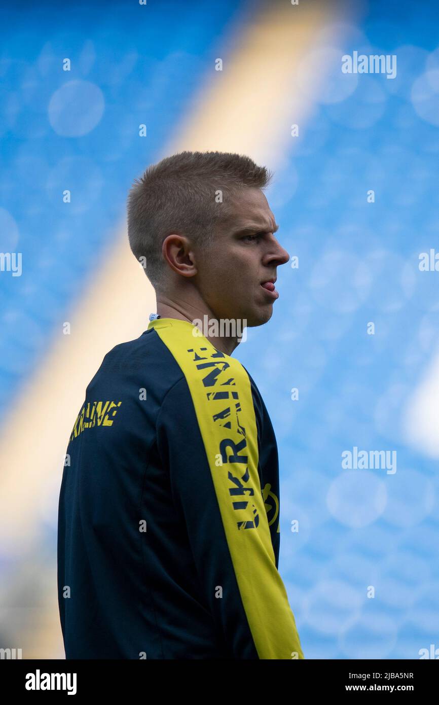 Cardiff, Wales, UK. 4th June, 2022. Oleksandr Zinchenko during Ukraine national football team training at the Cardiff City Stadium ahead of the FIFA World Cup play-off final match against Wales. Credit: Mark Hawkins/Alamy Live News Stock Photo