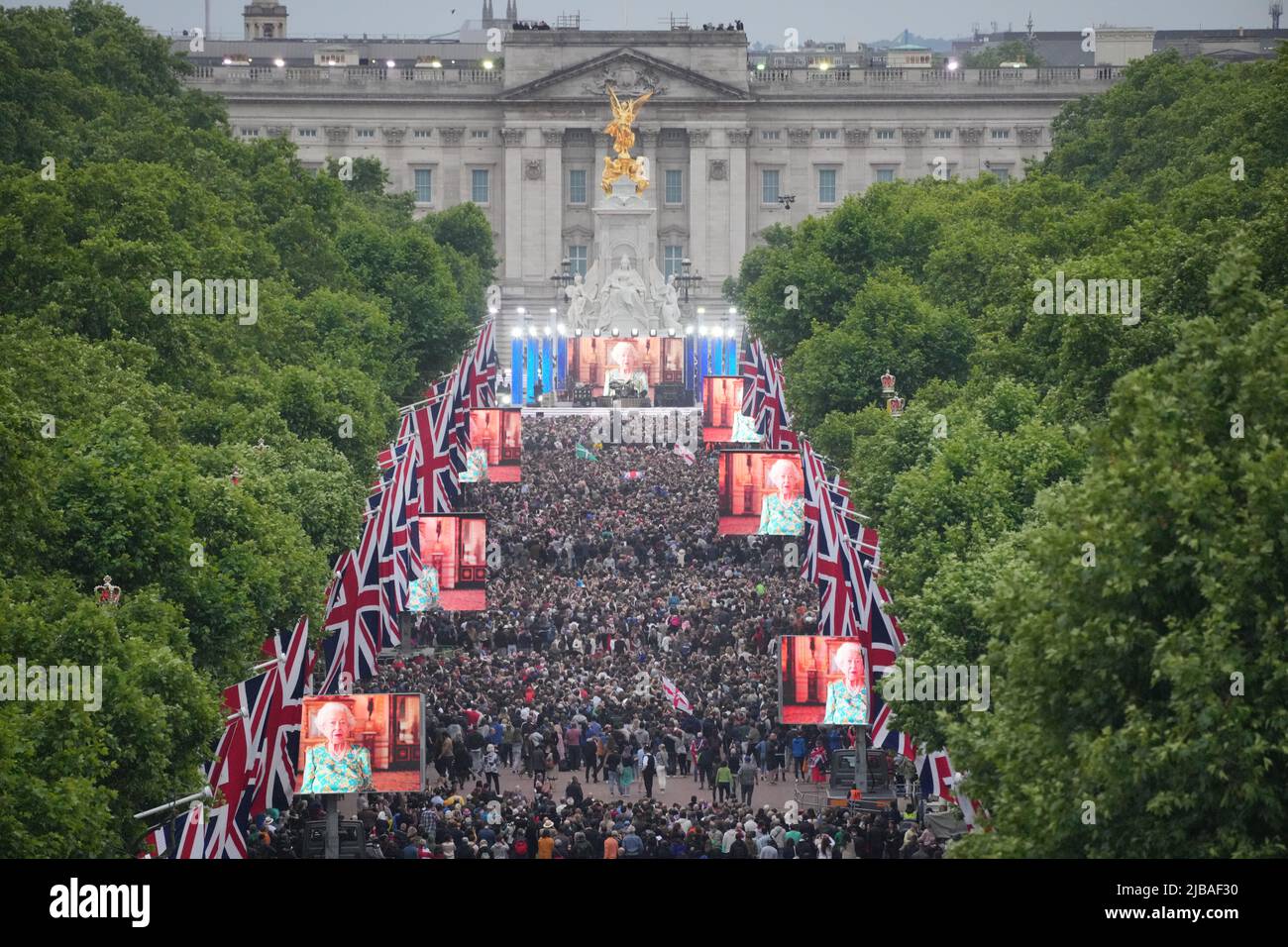 The crowd in The Mall during the Platinum Party at the Palace in the
