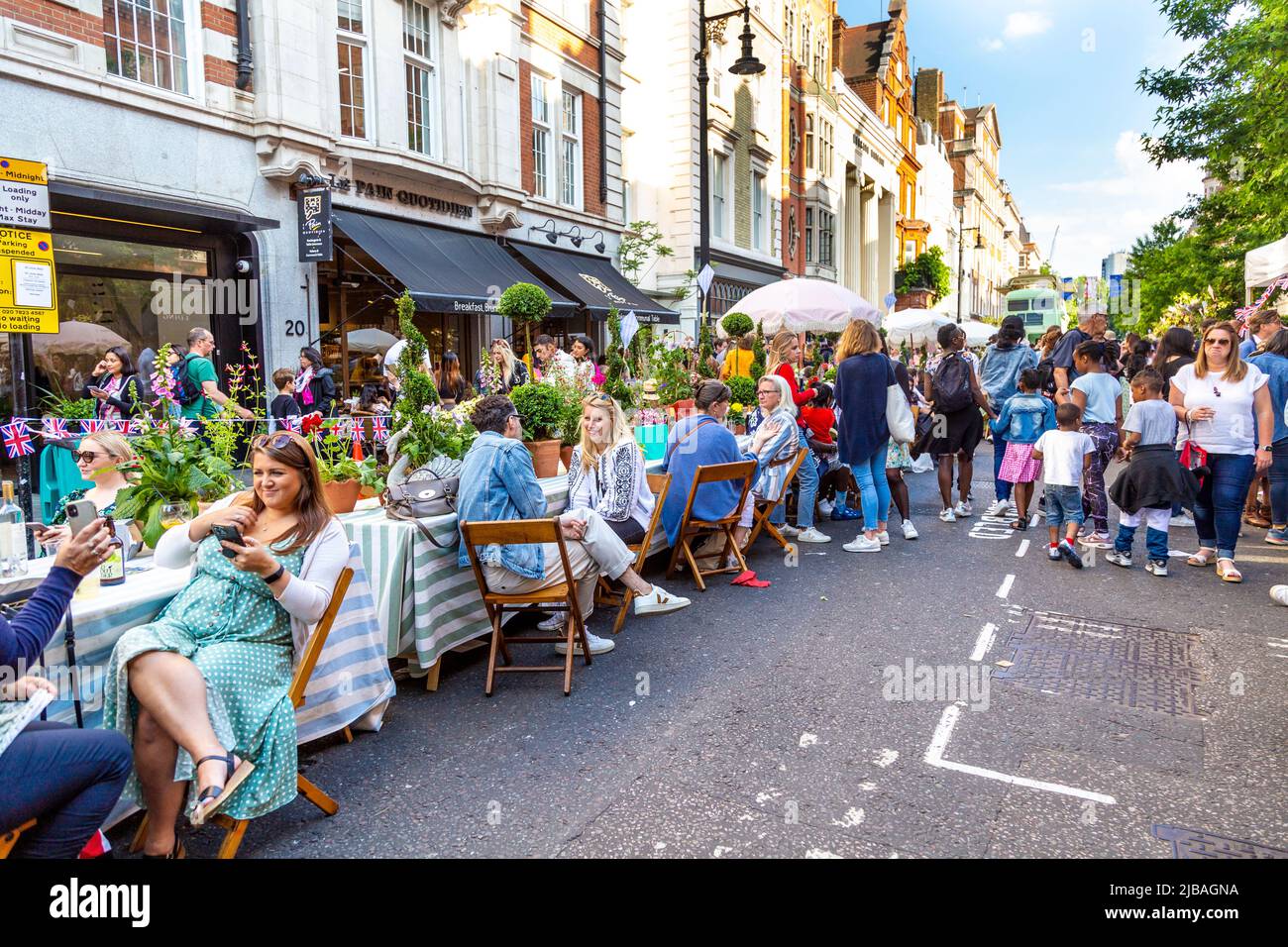 2 June 2022 Large table laid out along North Audley Street in Mayfair