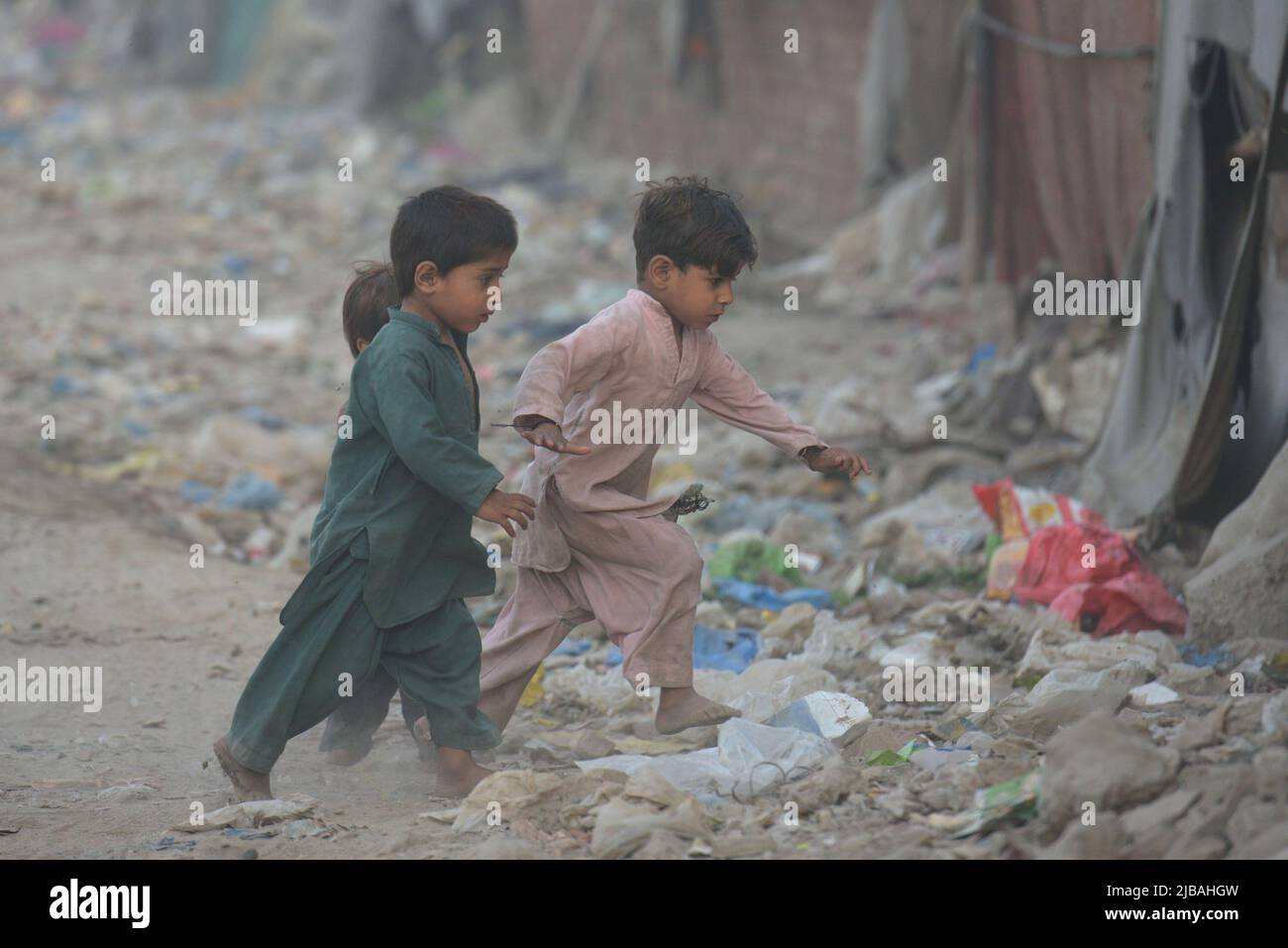 June 4, 2022, Lahore, Punjab, Pakistan Pakistani people busy in their