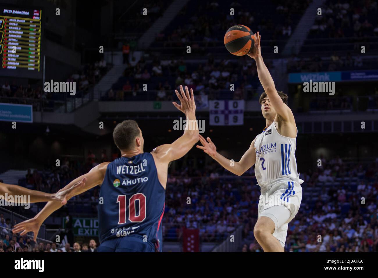 Madrid, Spain. 04th June, 2022. Juan Núñez (R) during Liga Endesa Playoff 2022 semifinals game 2 between Real Madrid and Bitci Baskonia celebrated at Wizink Center in Madrid (Spain), June 4th 2022. Real Madrid won 83 - 71 (Photo by Juan Carlos García Mate/Pacific Press) Credit: Pacific Press Media Production Corp./Alamy Live News Stock Photo