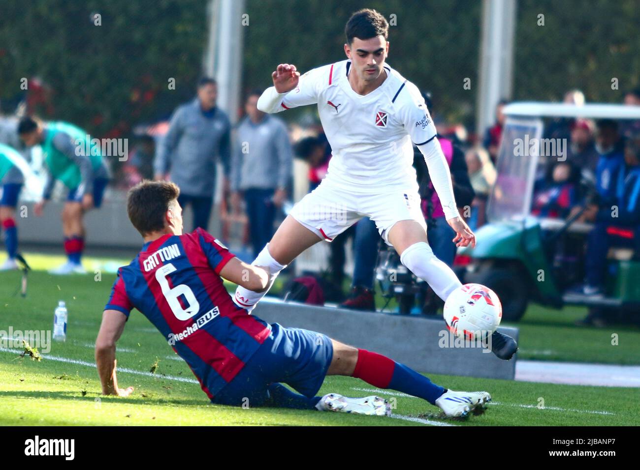 BUENOS AIRES, 06.06.2022: San Lorenzo and Independiente play for the first round of the Binance Cup of the Liga Profesional de Fútbol Stock Photo