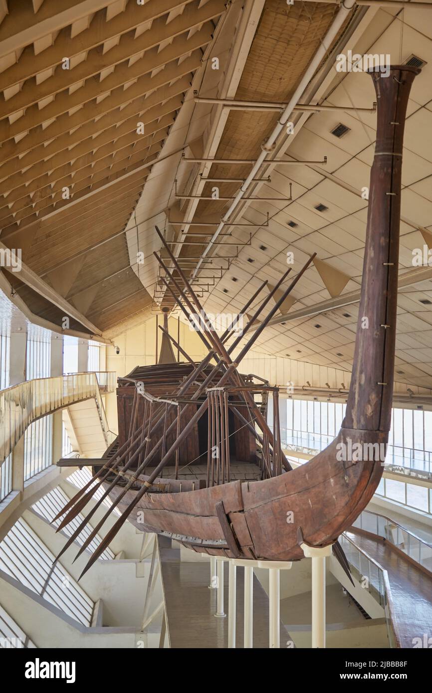 Khufu's Solar Boat on Display Outside the Great Pyramid Stock Photo - Alamy