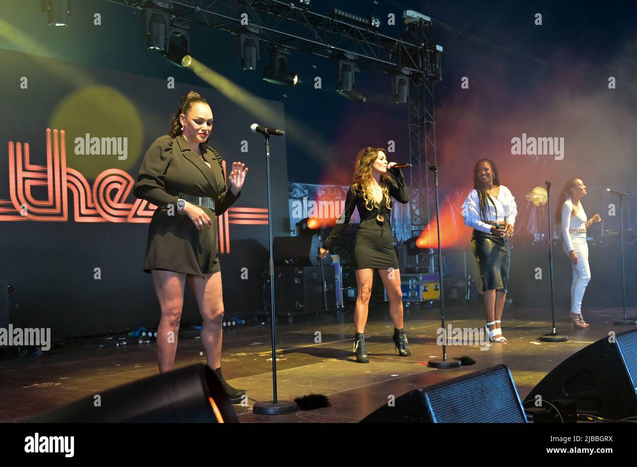 The 411 Preform At The Mighty Hoopla Pop Music Festival London 2022 Day ...