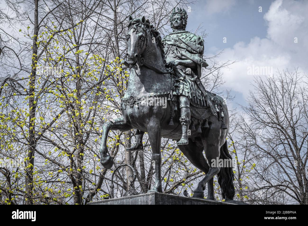 Monument to Peter the Great riding a horse in the city of Saint