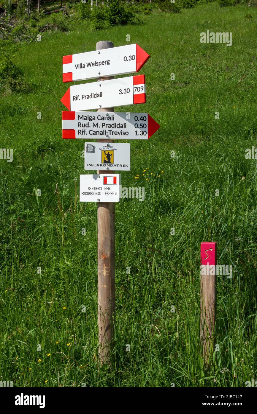 Red / white mountain path indicators in the Val Canali valley. The Pale di San Martino mountain group. Primiero. Italian Alps. Europe. Stock Photo