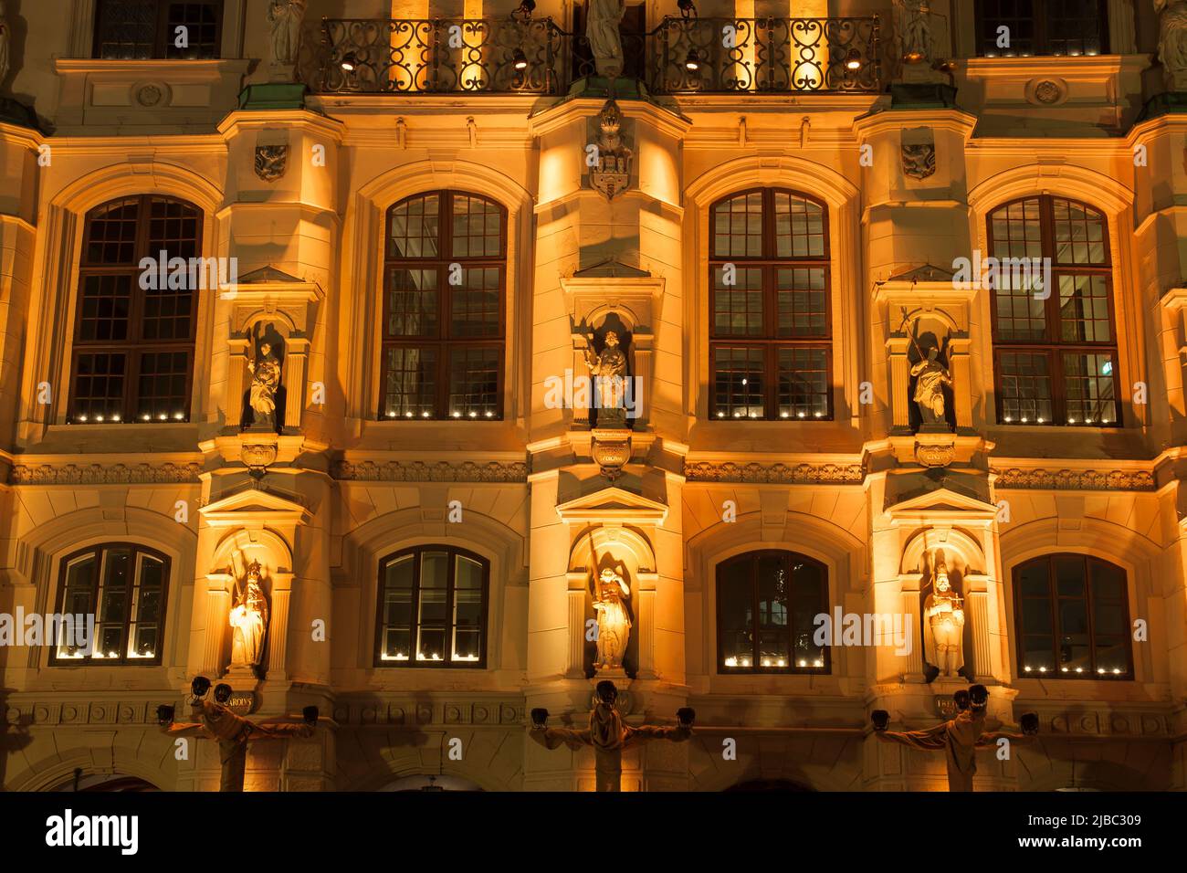 City Hall, coloured illuminated around Christmas time, Lüneburg, Lower Saxony, Germany Stock Photo