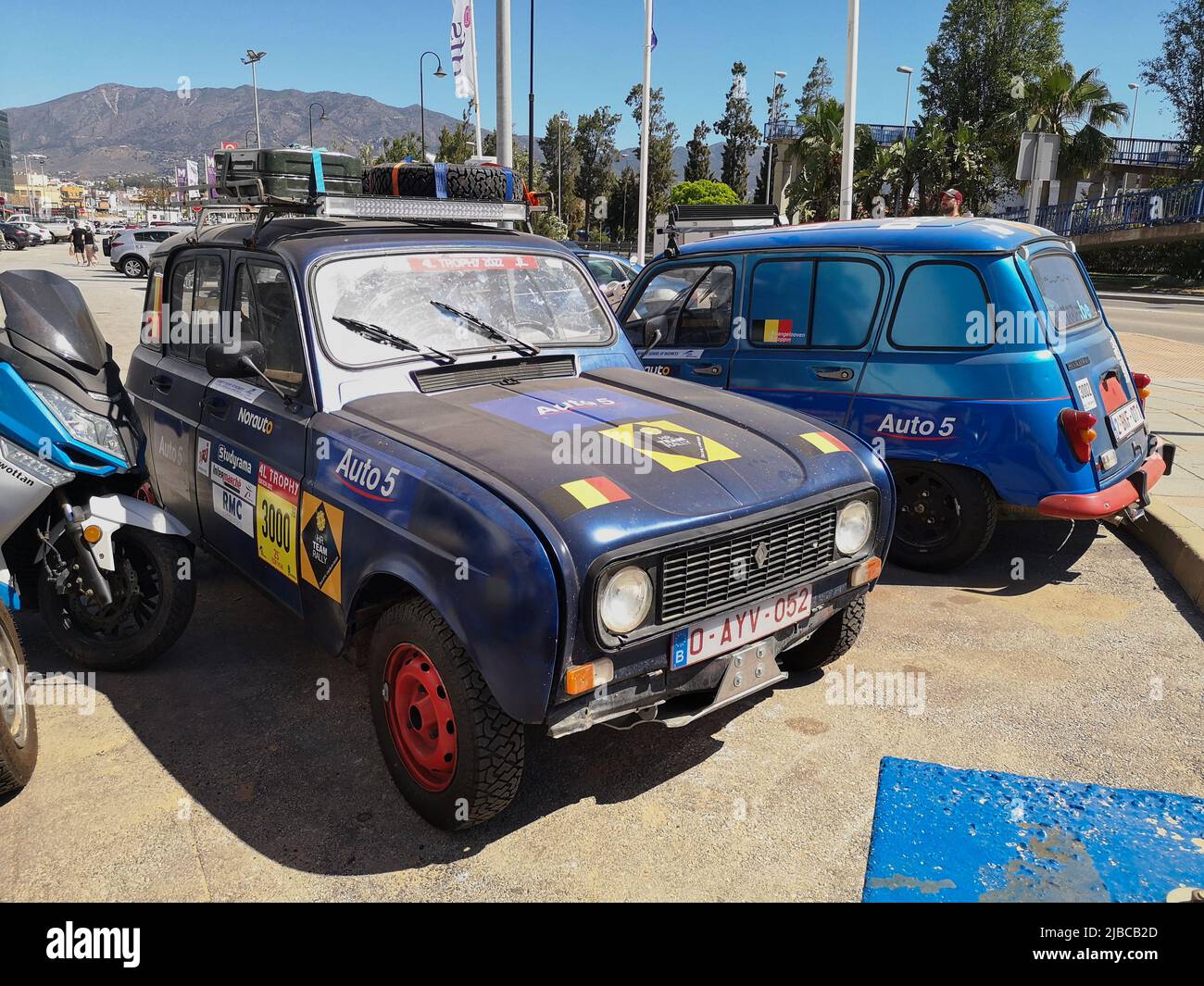Cars renault 4 hi-res stock photography and images - Page 2 - Alamy