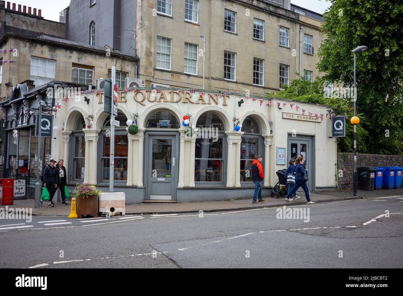The Quadrant Wine Bar, Clifton, Bristol (Jun22 Stock Photo Alamy