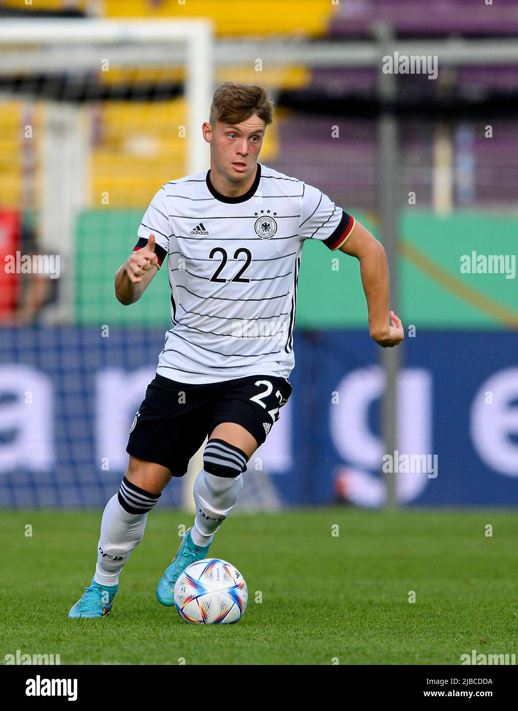 Luca NETZ (GER) action, soccer Laenderspiel, European Championship  qualification U 21, Germany (GER) - Hungary (HUN) 4: 0, on June 3rd, 2022  in Osnabrueck / Germany. Â Stock Photo - Alamy