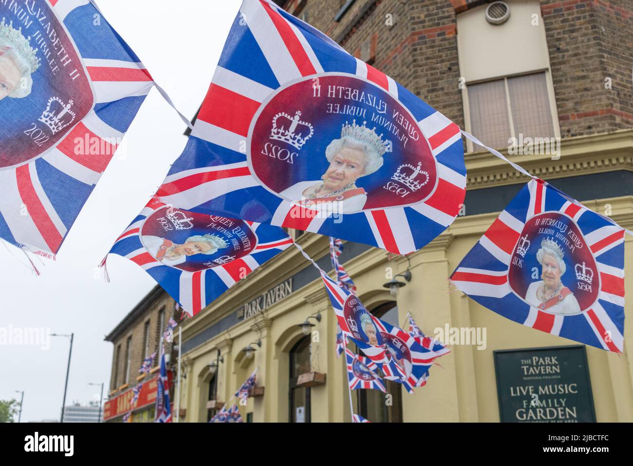 Southend on sea, UK. 5th Jun, 2022. Decorations outside a pub, The Park Tavern, on the last day of the Queens Platinum Jubilee celebrations. Penelope Barritt/Alamy Live News Stock Photo