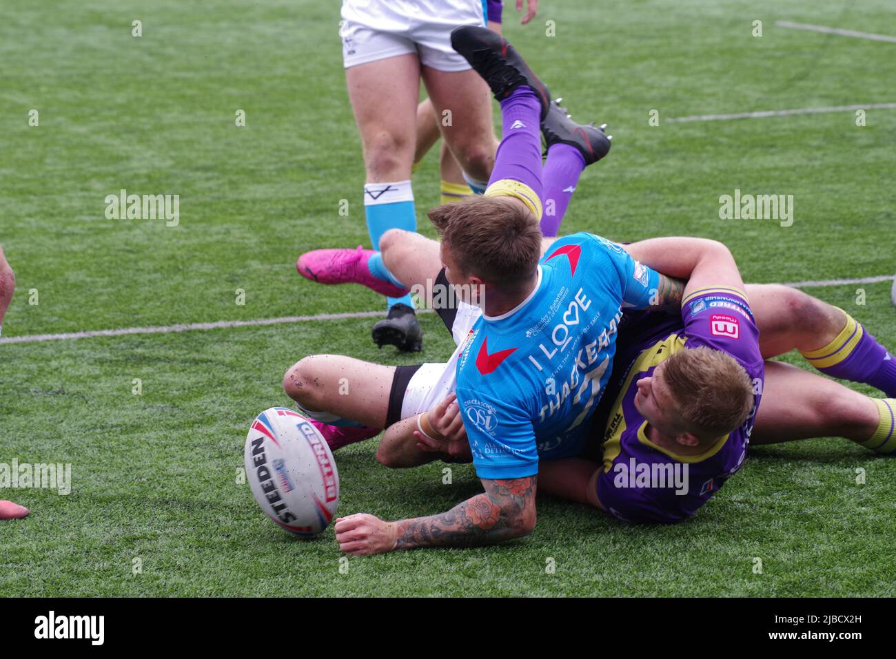 Newcastle, England, 5 June 2022. Anthony Thackeray scoring a try for Sheffield Eagles against Newcastle Thunder in the Betfred Championship at Kingston Park.  Credit: Colin Edwards / Alamy Live News Stock Photo