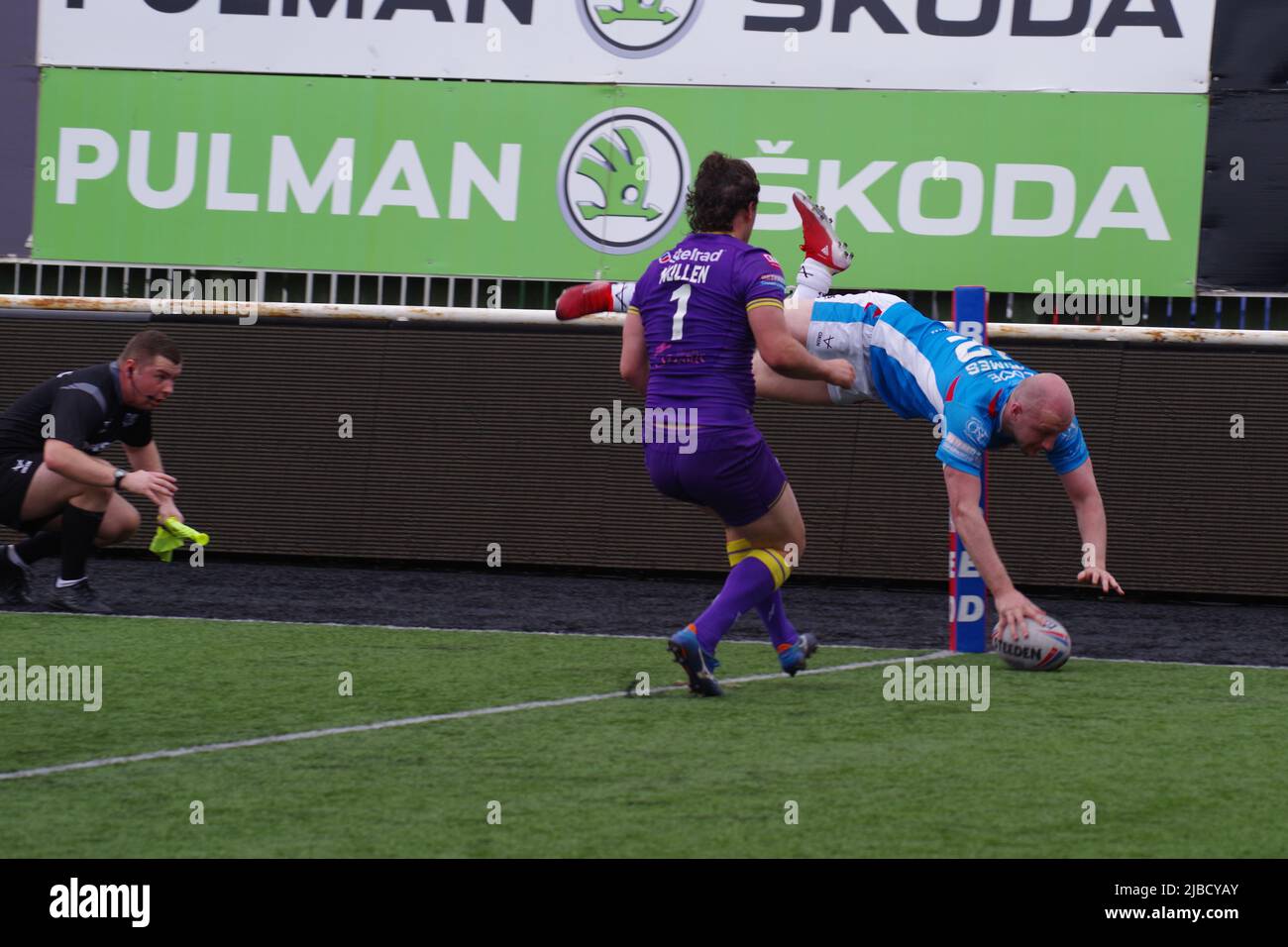 Newcastle, England, 5 June 2022. Matty Chrimes diving to score a try for Sheffield Eagles against Newcastle Thunder in the Betfred Championship at Kingston Park. Credit: Colin Edwards / Alamy Live News Stock Photo