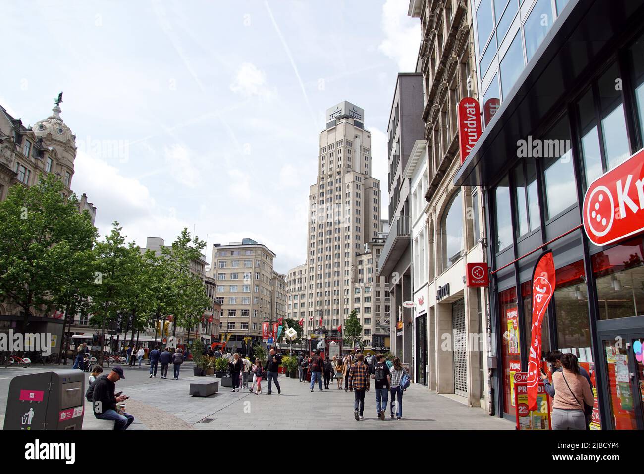 Antwerp belgium meir shopping street hi-res stock photography and images -  Alamy