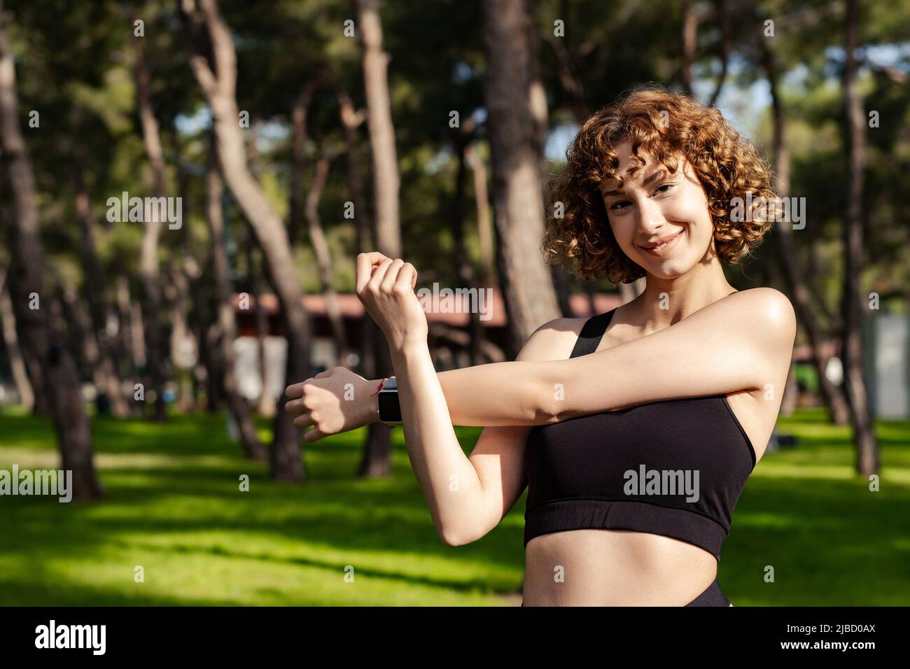 Bra arms up hi-res stock photography and images - Alamy