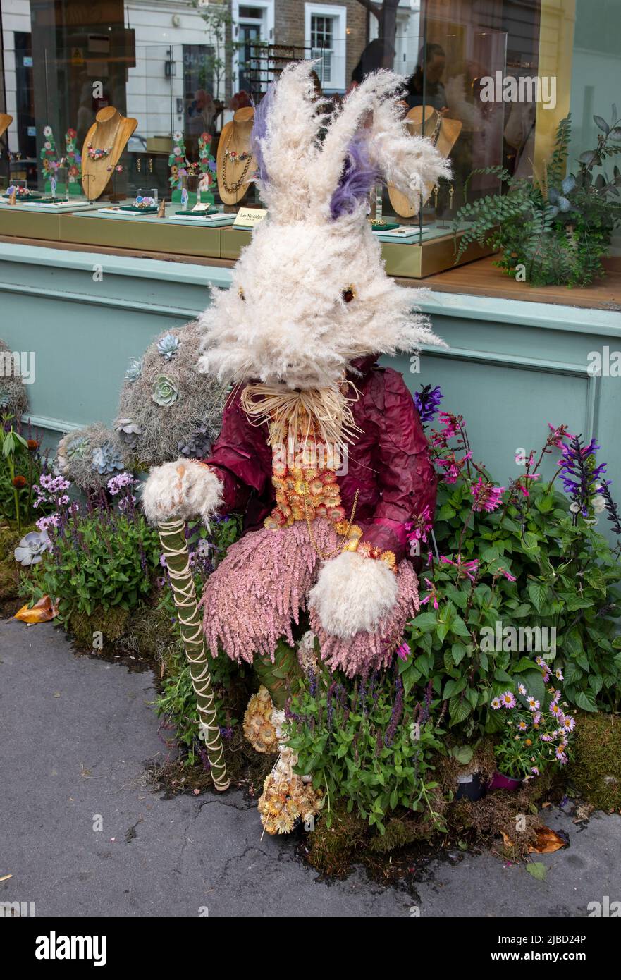 London, May 26, 2022: Streets of Chelsea get decoated with floral displays for annual Chelsea in Bloom competition Stock Photo