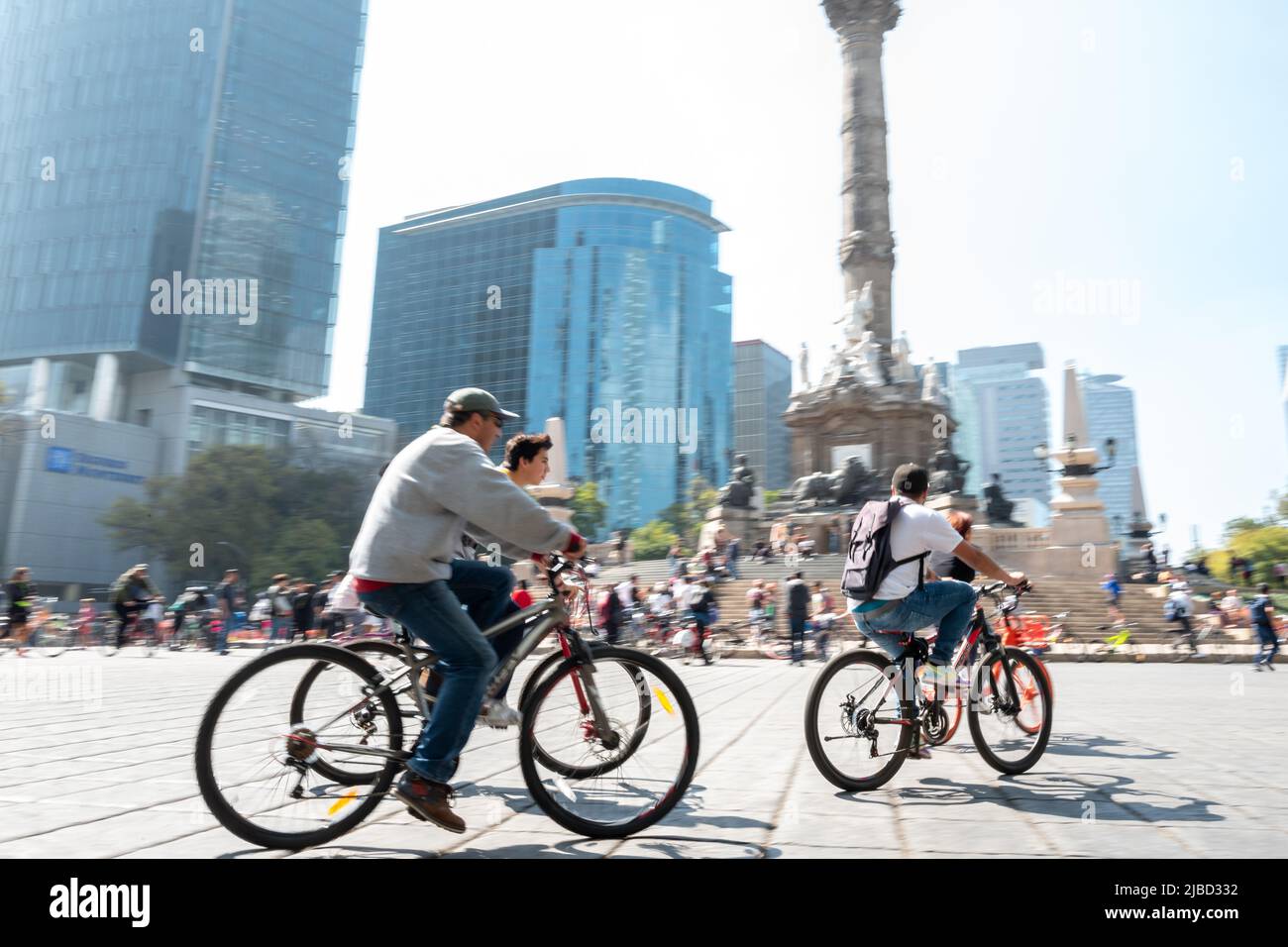 Mexico City, January 20th 2019 The weekly Sunday bike ride on Paseo de