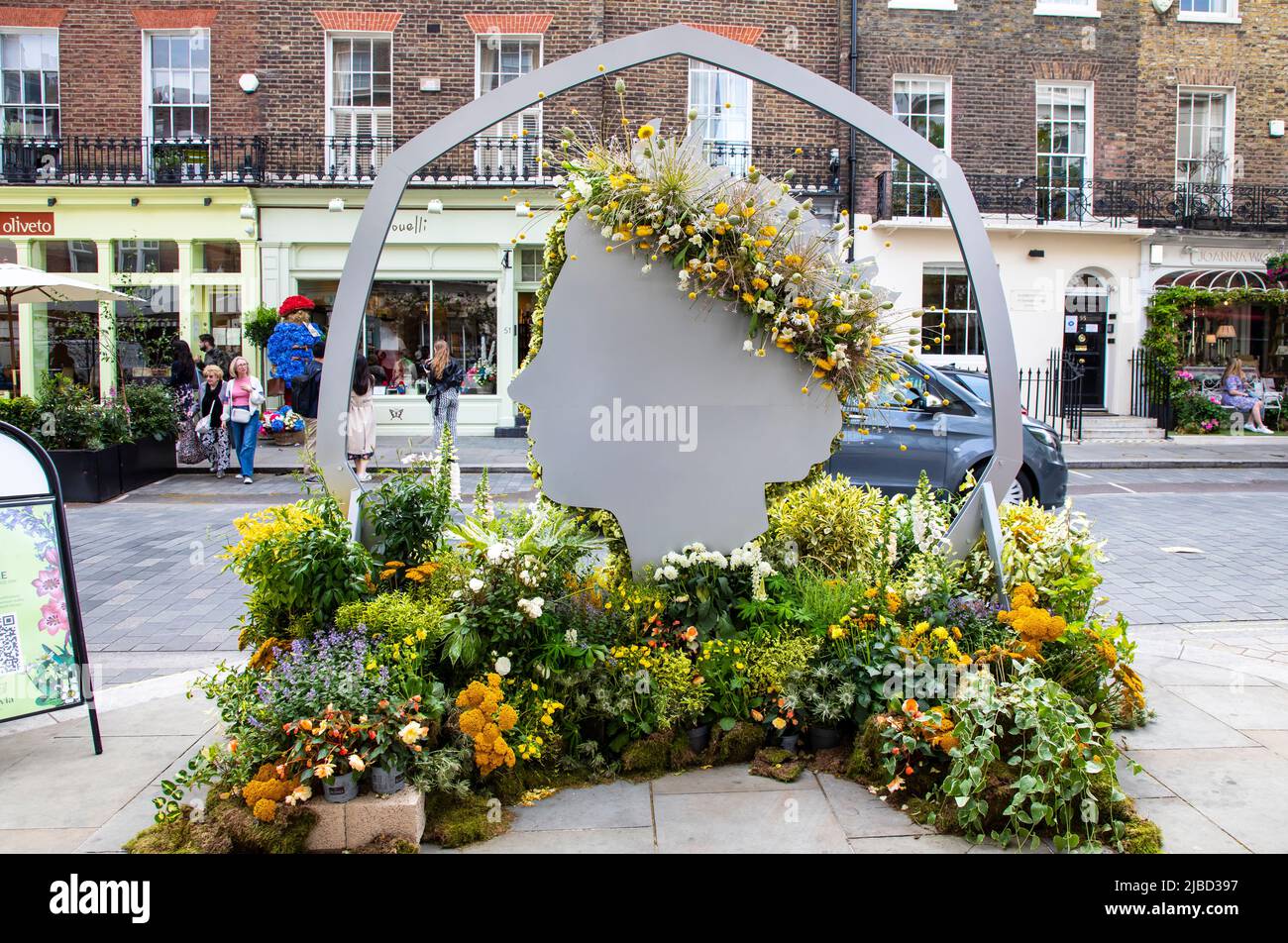 London, May 26, 2022: Steets of Chelsea get decoated with floral displays for annual Chelsea in Bloom competition Stock Photo