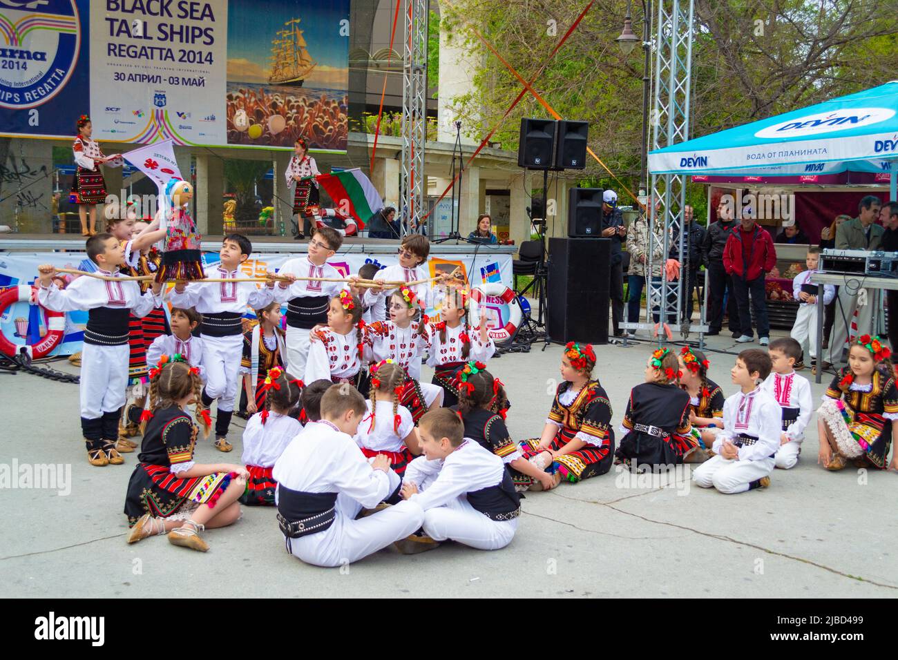 Children group performing traditional folklore dances at the closing