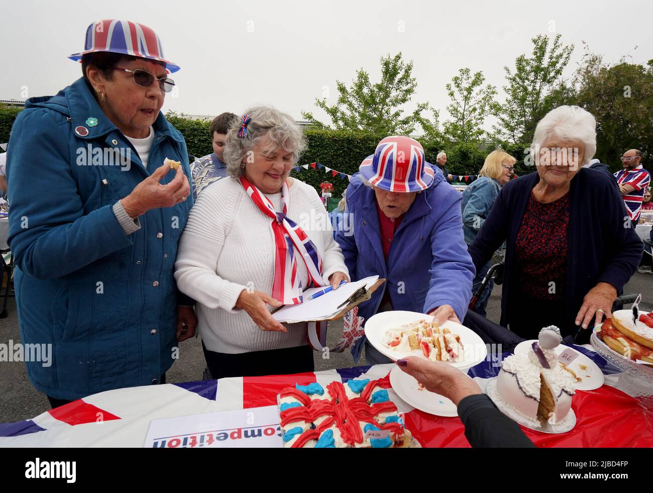 Residents of Teapot Lane in Aylesford, Kent, judge their Jubilee Bake