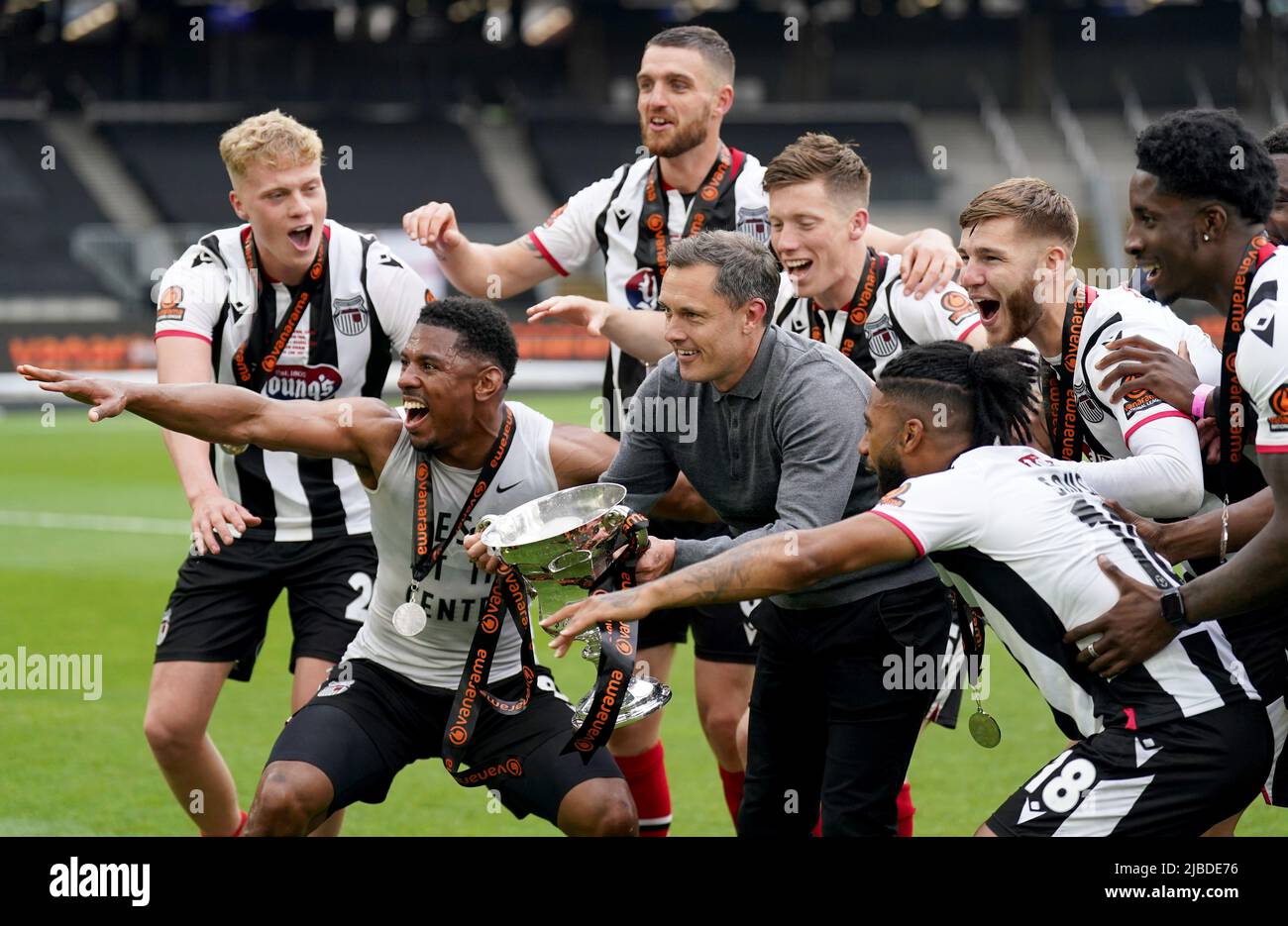 Grimsby Town manager Paul Hurst celebrates with the National League play off final trophy after during the Vanarama National League play off final match at the London Stadium, London. Picture date: Sunday June 5, 2022. Stock Photo