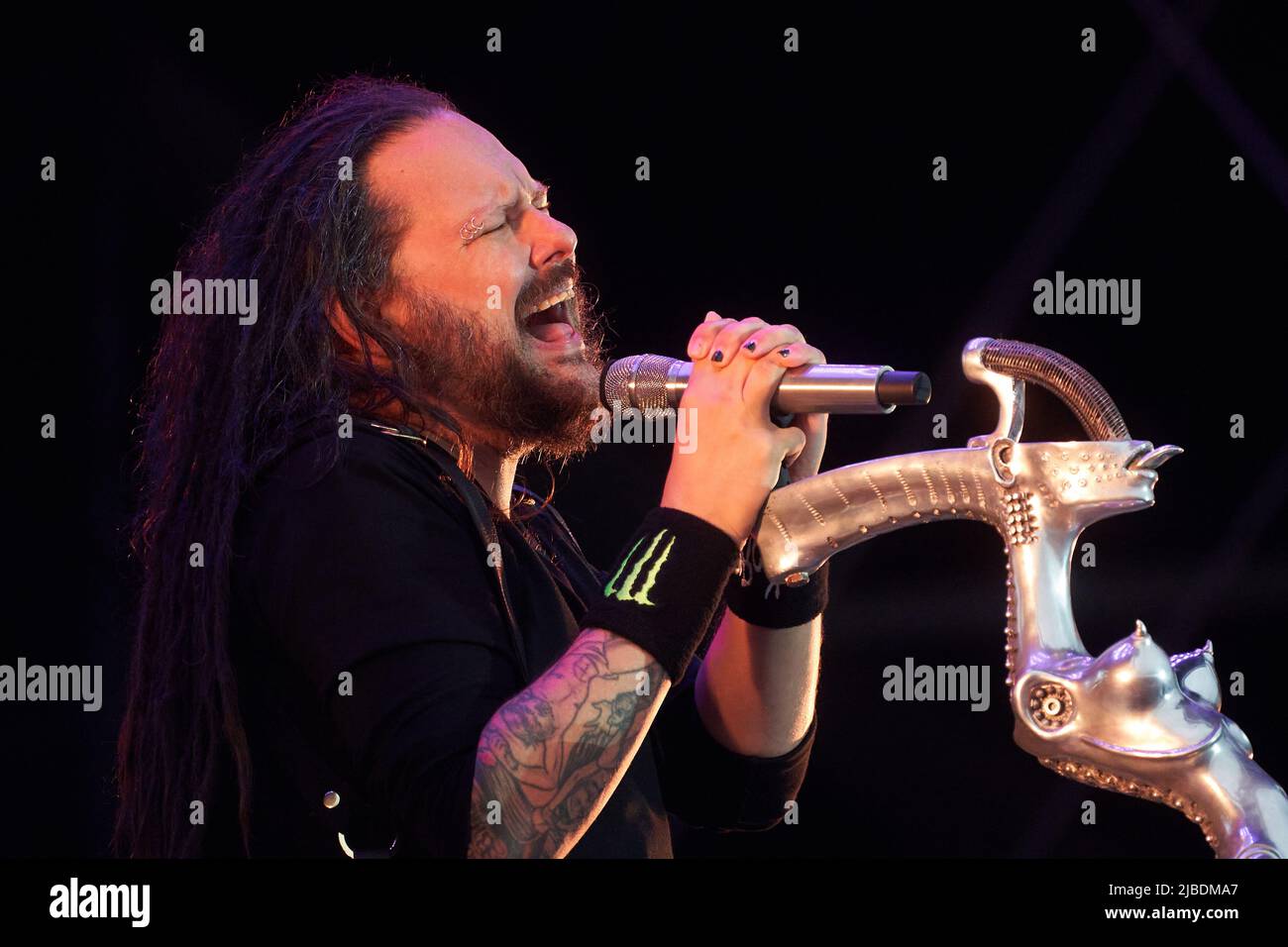 Rhineland-Palatinate, Nürburg: 05 June 2022, Jonathan Davis, singer of the Californian rock band "Korn" performs on the main stage of the "Rock am Ring" festival. The festival is sold out with 90,000 visitors. Photo: Thomas Frey/dpa Stock Photo