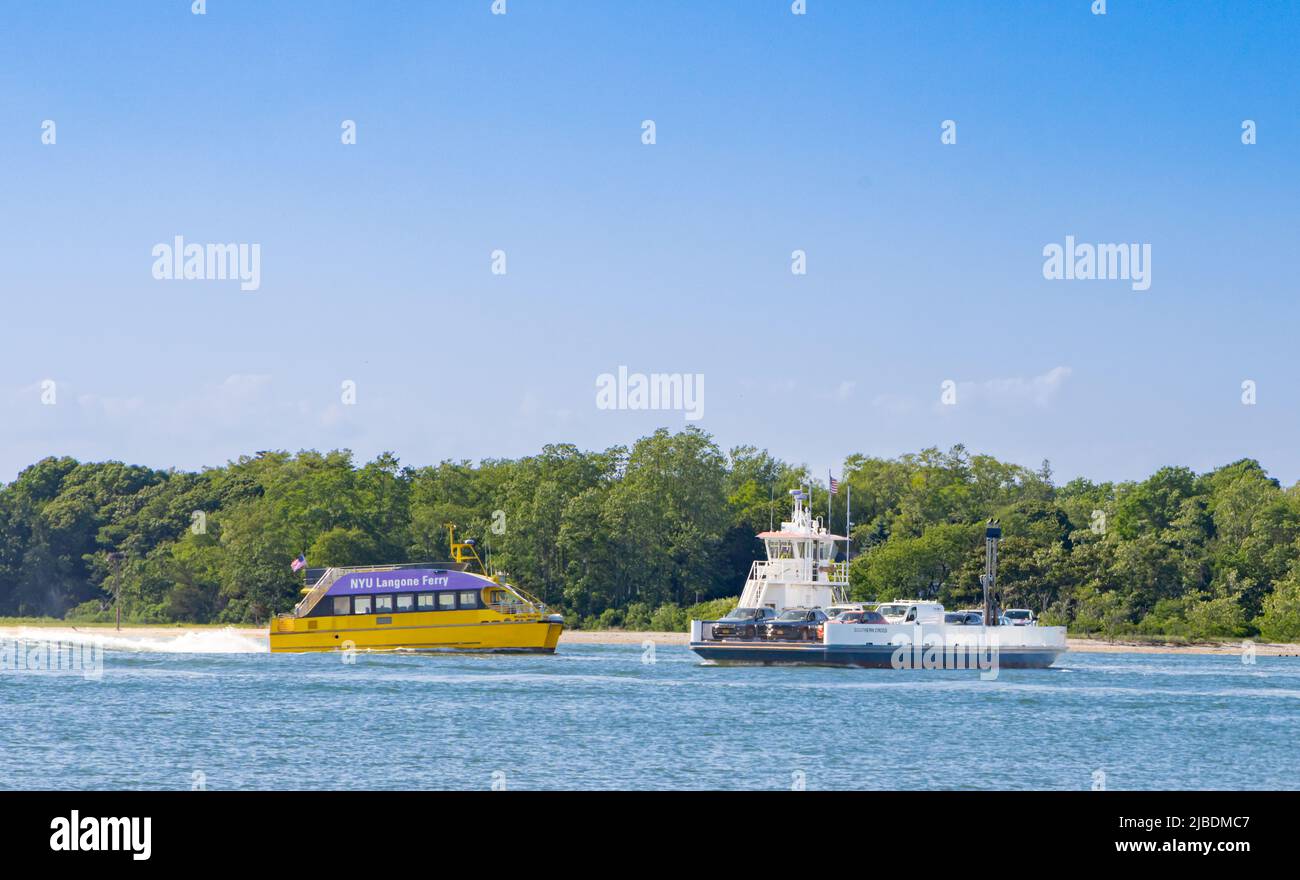 Hampton Jitney ferry and Shelter Island ferry Stock Photo Alamy