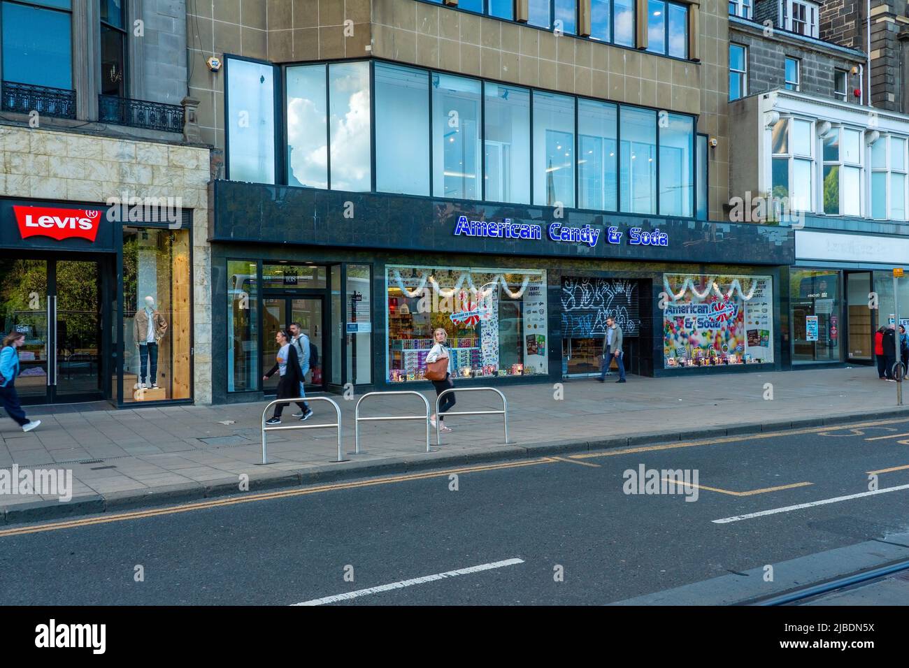 American Candy and Soda Store for buying sweet's or candy and drinks on Princes Street, Edinburgh, Scotland, UK Stock Photo