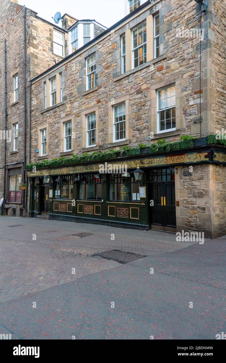 Milnes Bar on Rose Street, Edinburgh, Scotland, UK Stock Photo