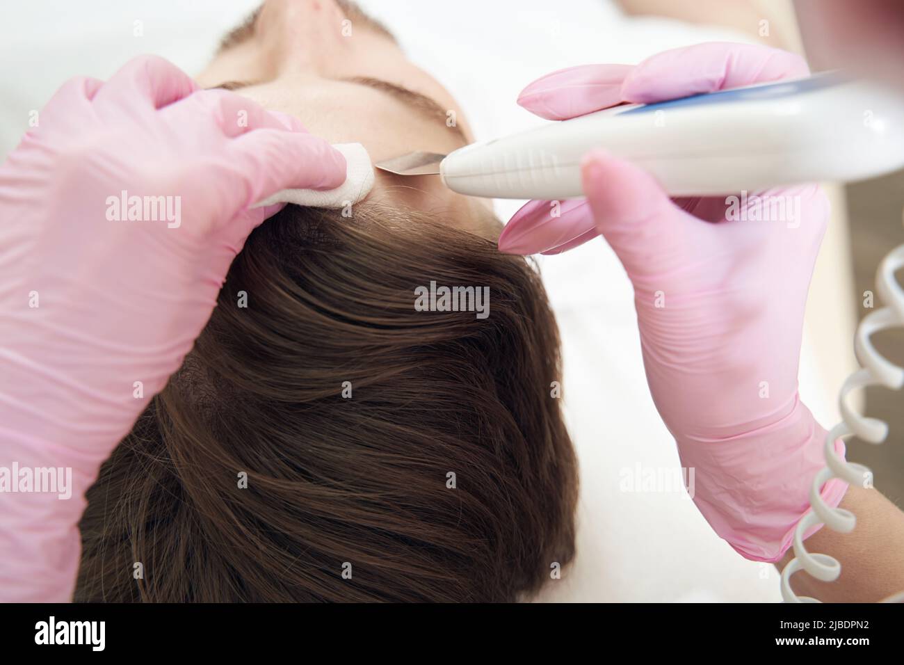 Skin scrubber hires stock photography and images Alamy
