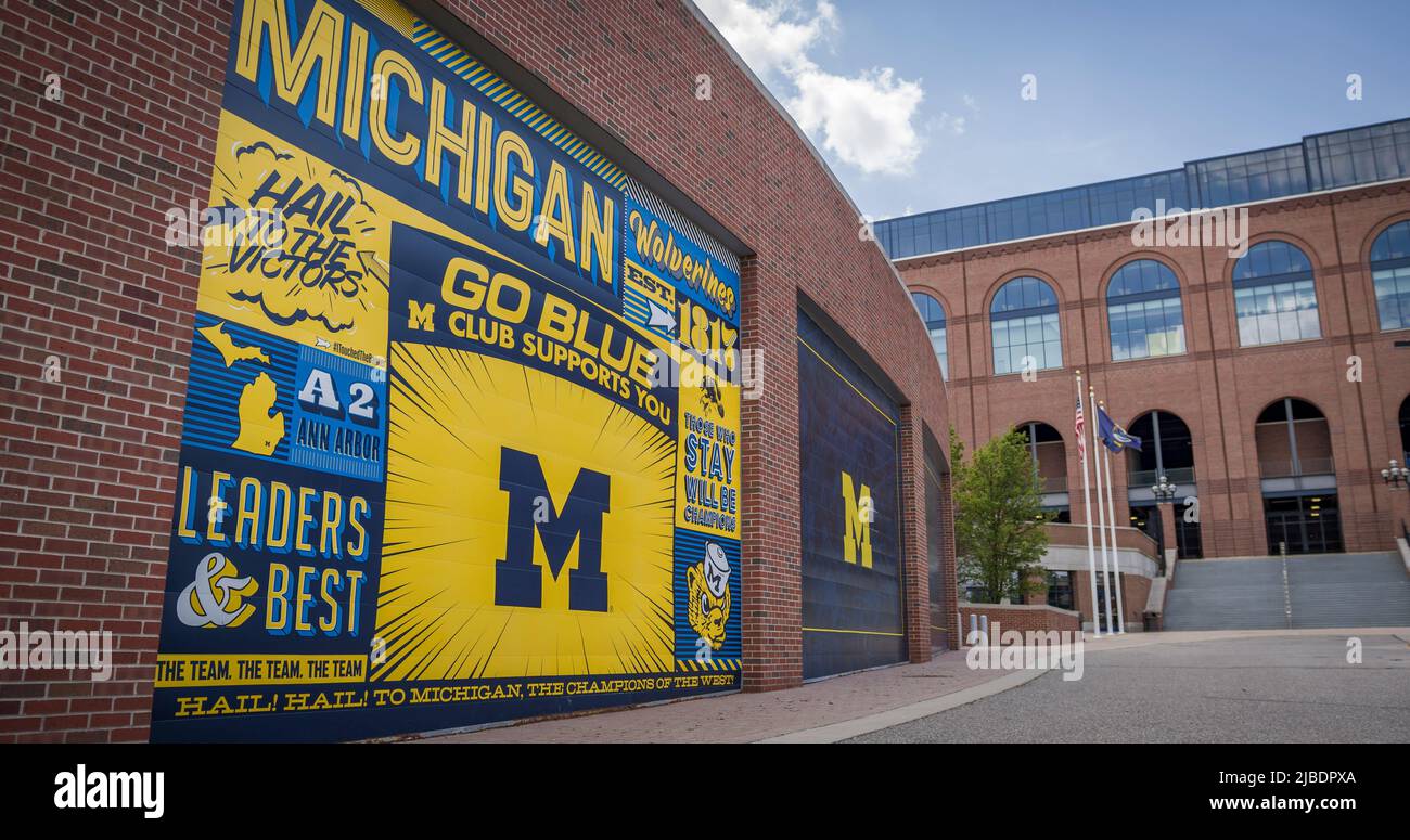 University michigan wolverines hires stock photography and images Alamy