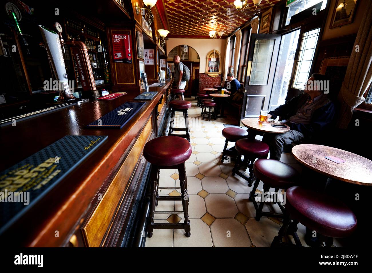 The Briton’s Protection traditional small pub in Manchester city centre Stock Photo Alamy
