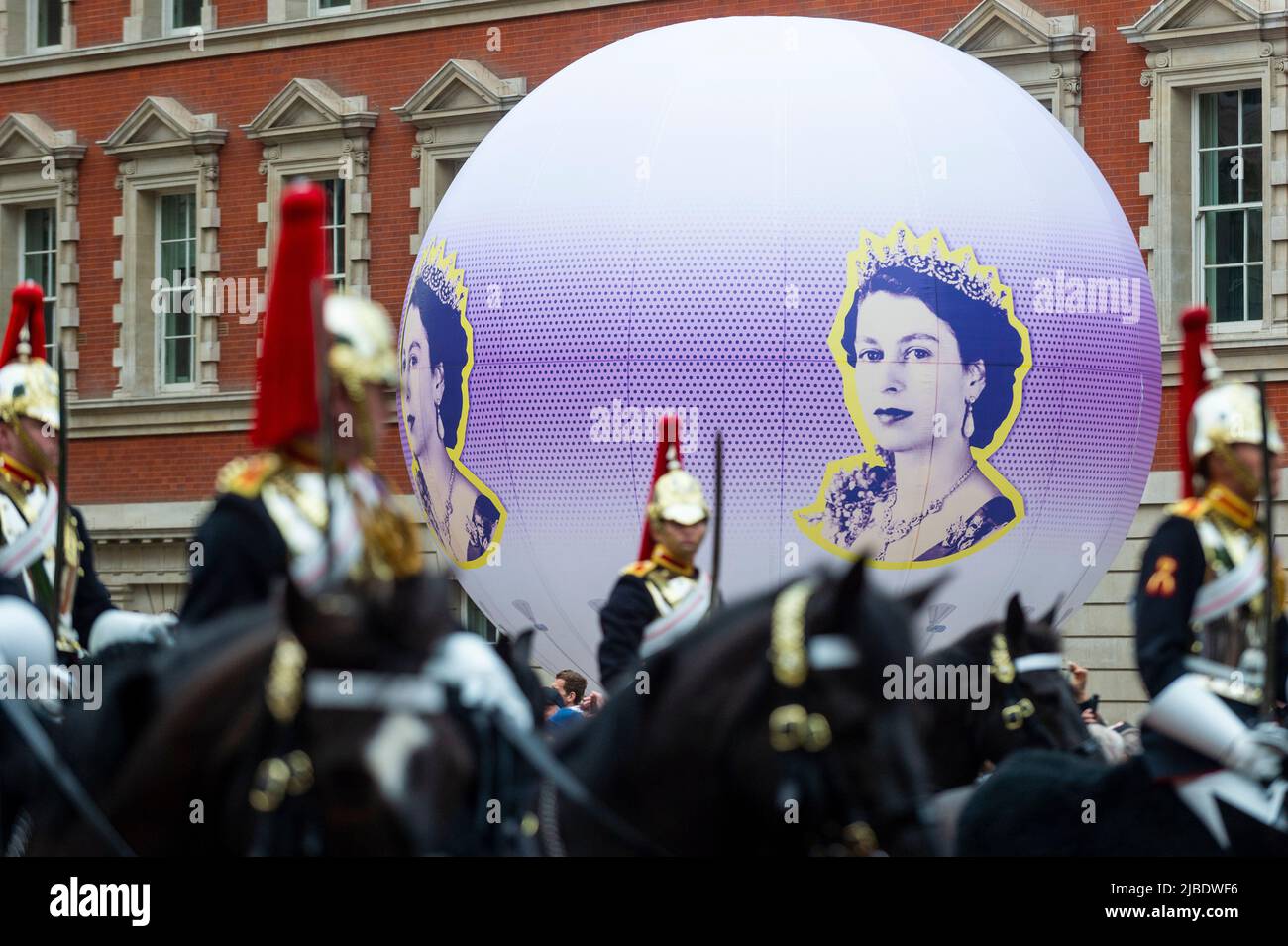 Queen coronation 1953 carriage hi-res stock photography and images - Alamy