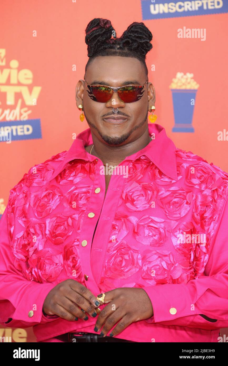 Ryan Mitchell attends the 2022 MTV MOVIE & TV AWARDS UNSCRIPTED at