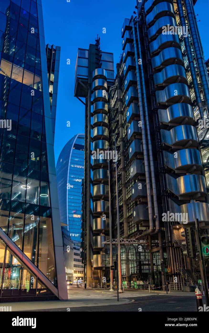 The Fenchurch Building (The Walkie-Talkie) & Lloyd's Building Stock Photo