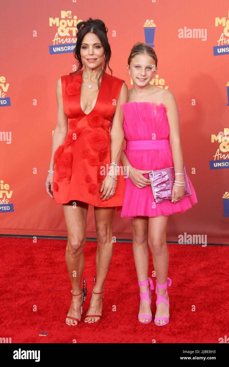 Santa Monica, USA. 02nd June, 2022. Bethenny Frankel, Bryn Hoppy