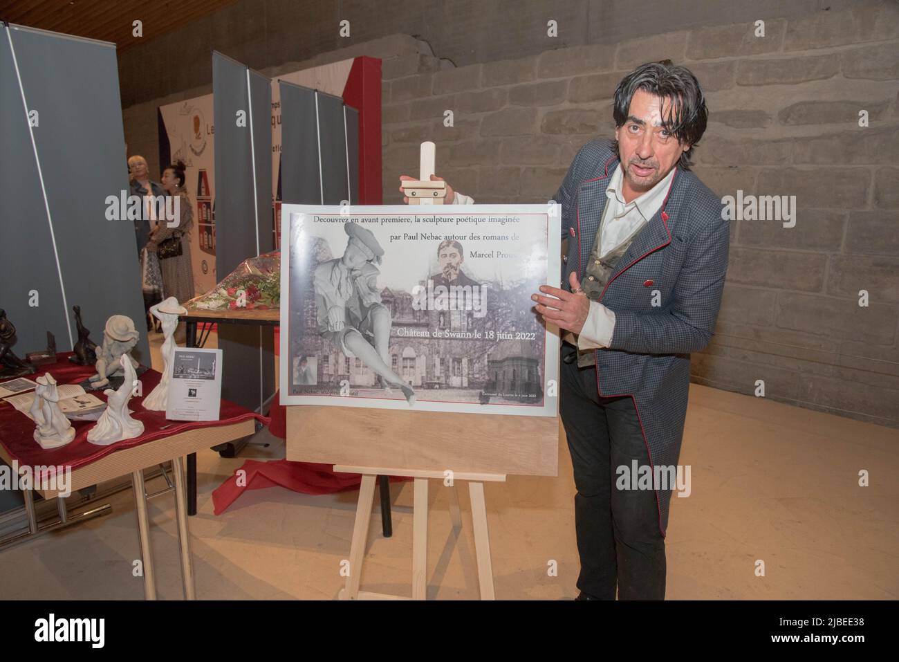 Paris : 'Jeux Artistiques ' au carrousel du Louvre, introduit par l'ambassadeur de Chine et organisé par Anath Tordjman-Compagnon. Stock Photo