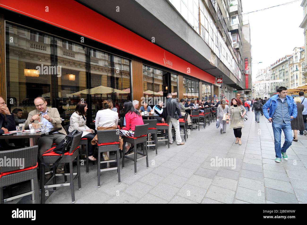 Vatra café on the busy Ferhadija (pedestrian) Street in Sarajevo, Bosnia & Herzegovina. Stock Photo