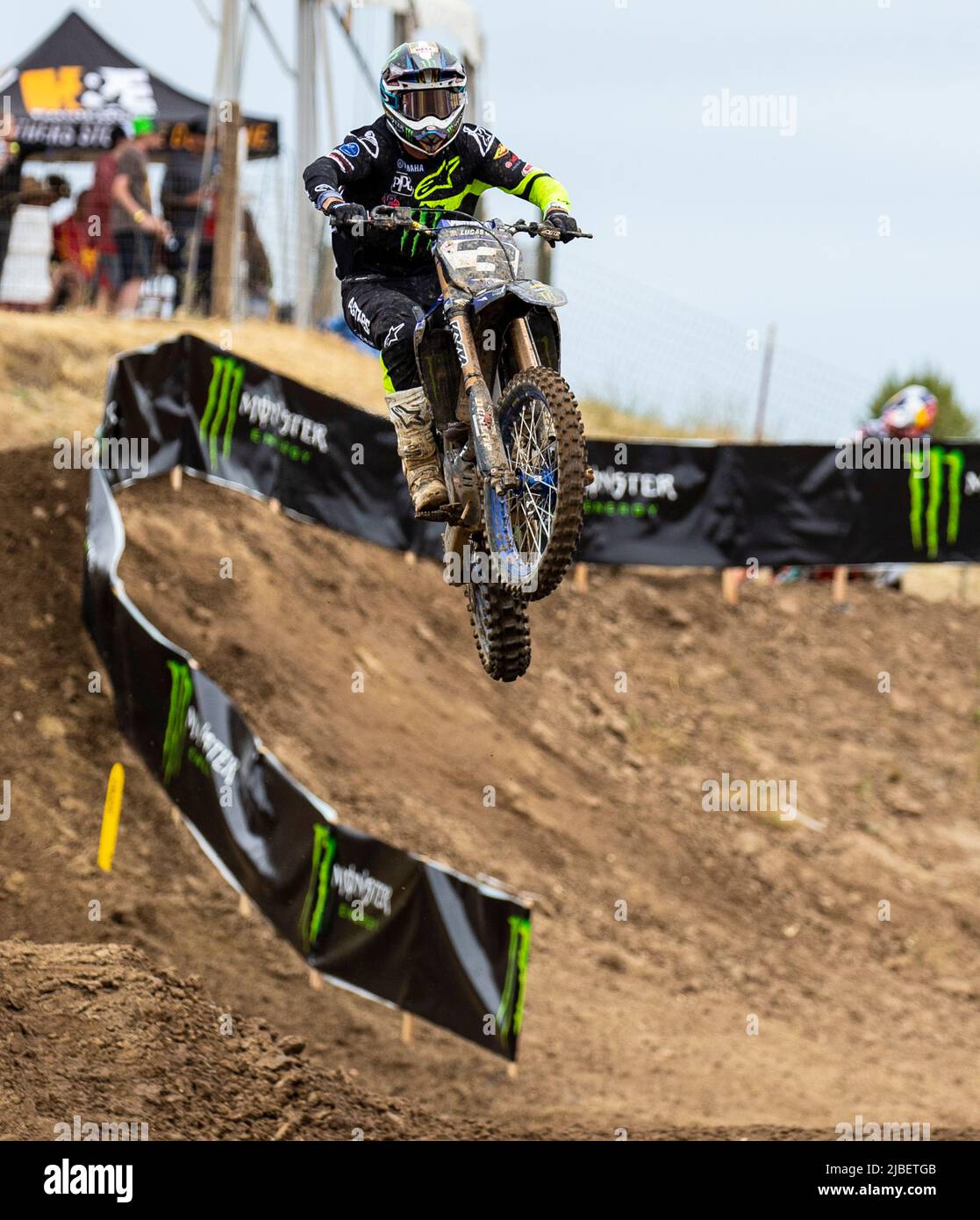 Cordova, CA, June 04 2022 Rancho Cordova, CA USA Eli Tomac gets big air in section 20 during the Lucas Oil Pro Motocross Hangtown Classic 450 Group A qualifying at Hangtown Rancho Cordova, CA Thurman James/CSM Stock Photo