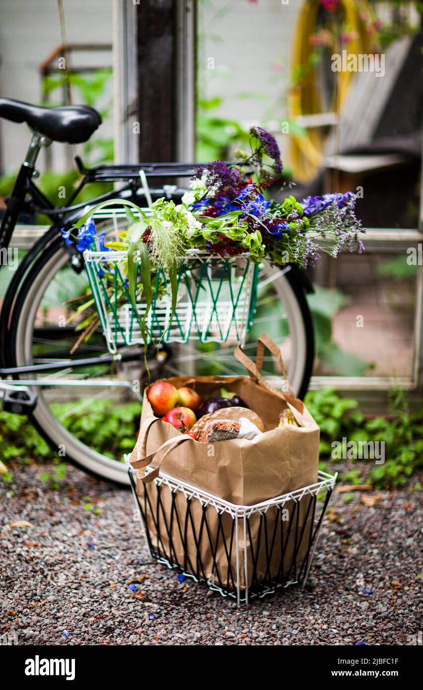 Groceries basket hires stock photography and images Alamy